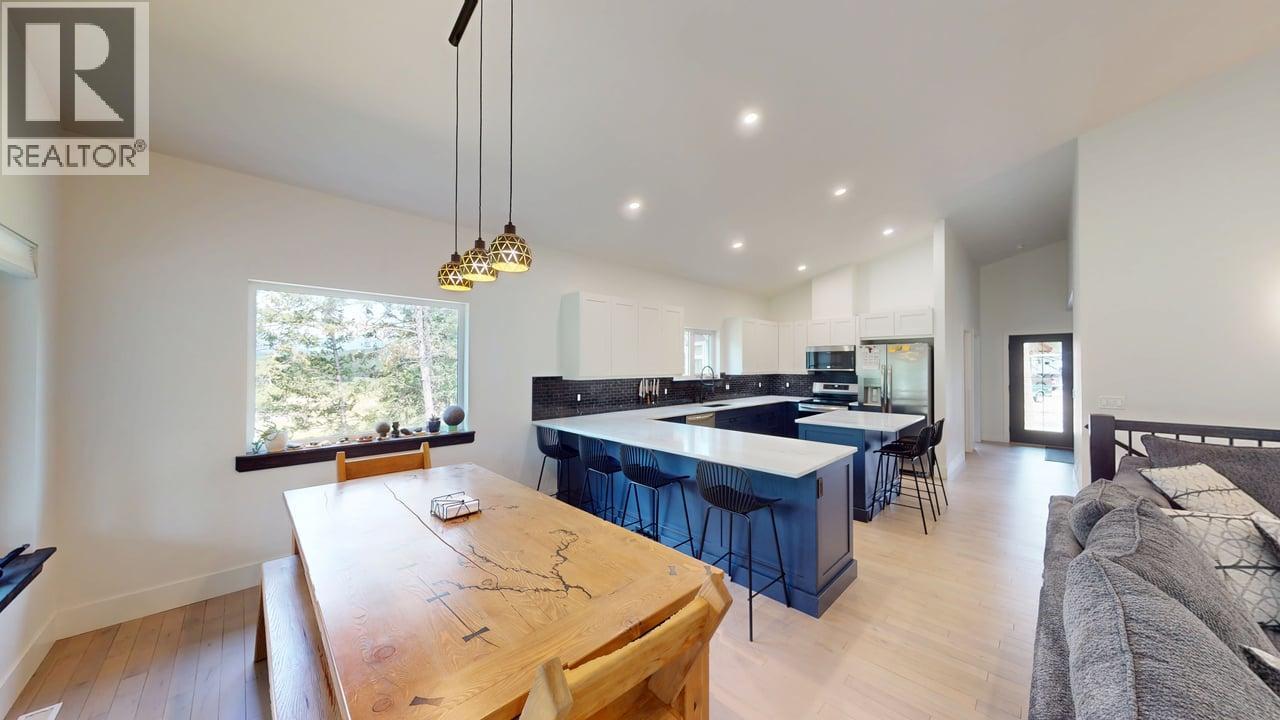 2552 Sandstone Mews, Invermere, British Columbia  V0A 1K6 - Photo 5 - 10393410