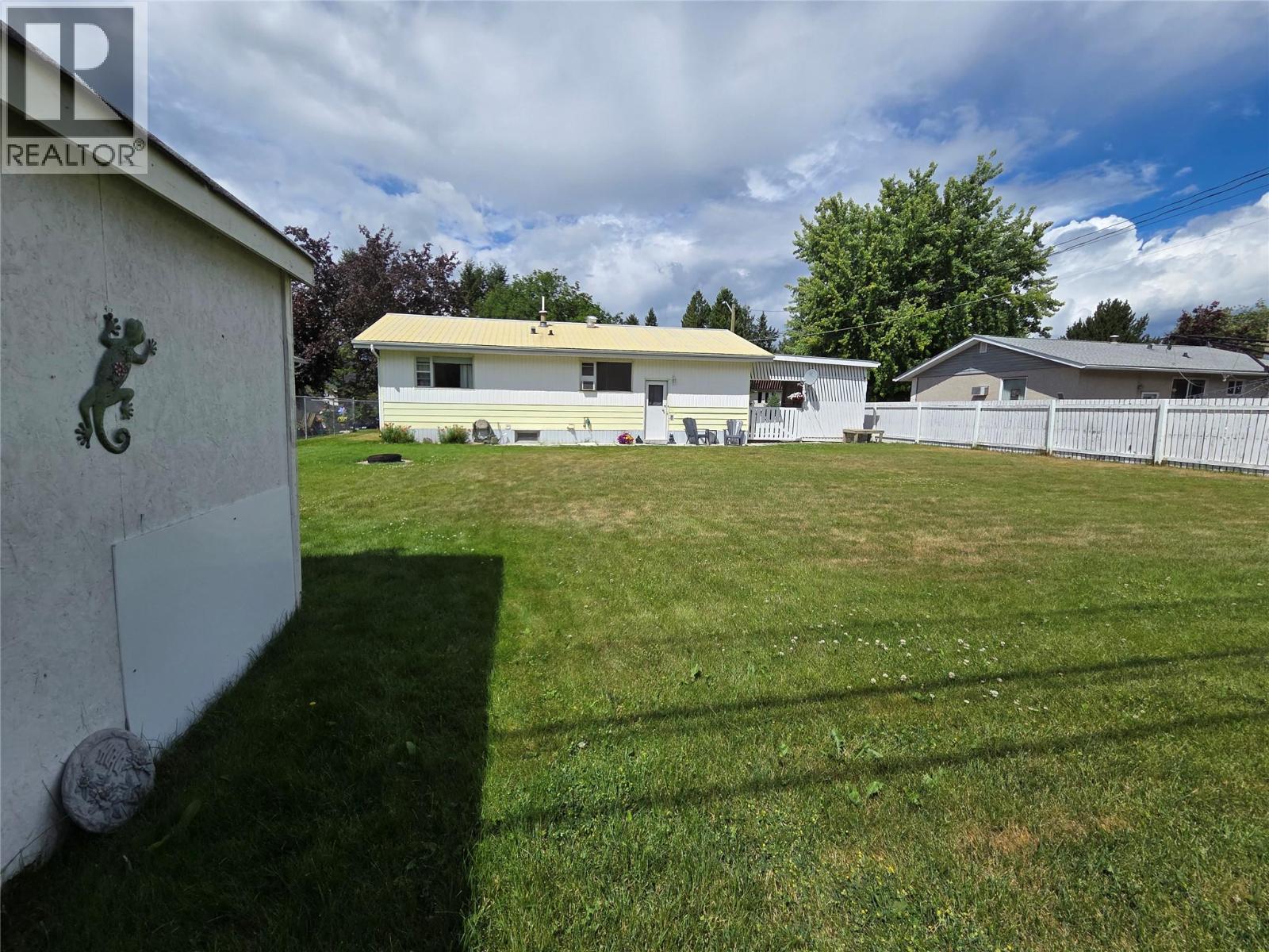 7508 Jackson Avenue, Radium Hot Springs, British Columbia  V0A 1M0 - Photo 10 - 10393344