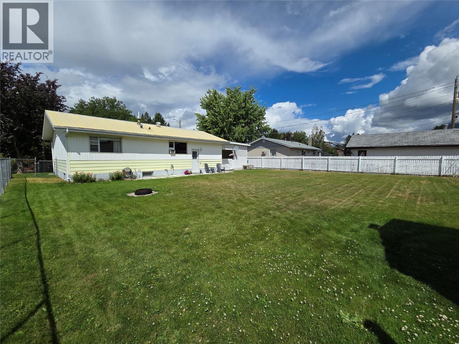 7508 Jackson Avenue, Radium Hot Springs, British Columbia  V0A 1M0 - Photo 11 - 10393344