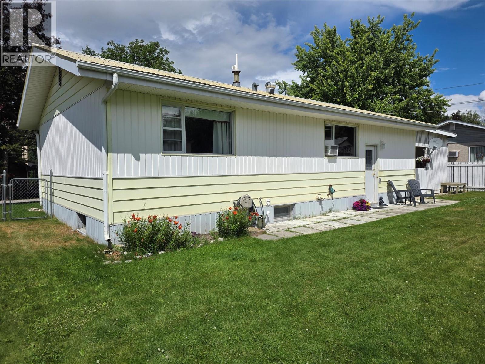 7508 Jackson Avenue, Radium Hot Springs, British Columbia  V0A 1M0 - Photo 13 - 10393344