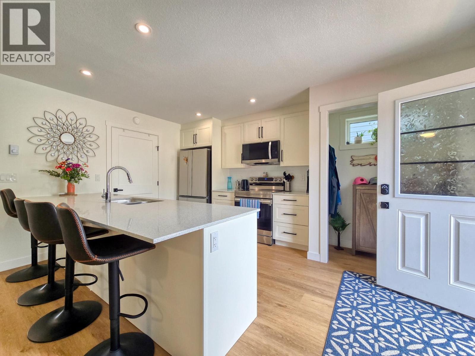 2096 Pine Tree Lane Unit# 39, Invermere, British Columbia  V0A 1K4 - Photo 3 - 10392767