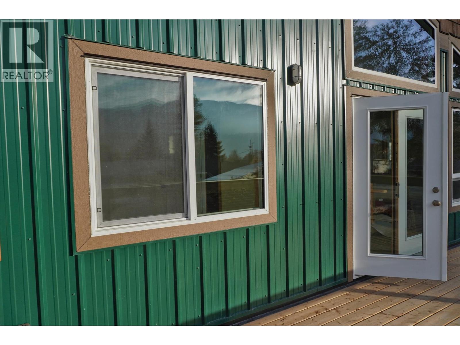 905 13 Avenue S, Golden, British Columbia  V0A 1H0 - Photo 11 - 10393657