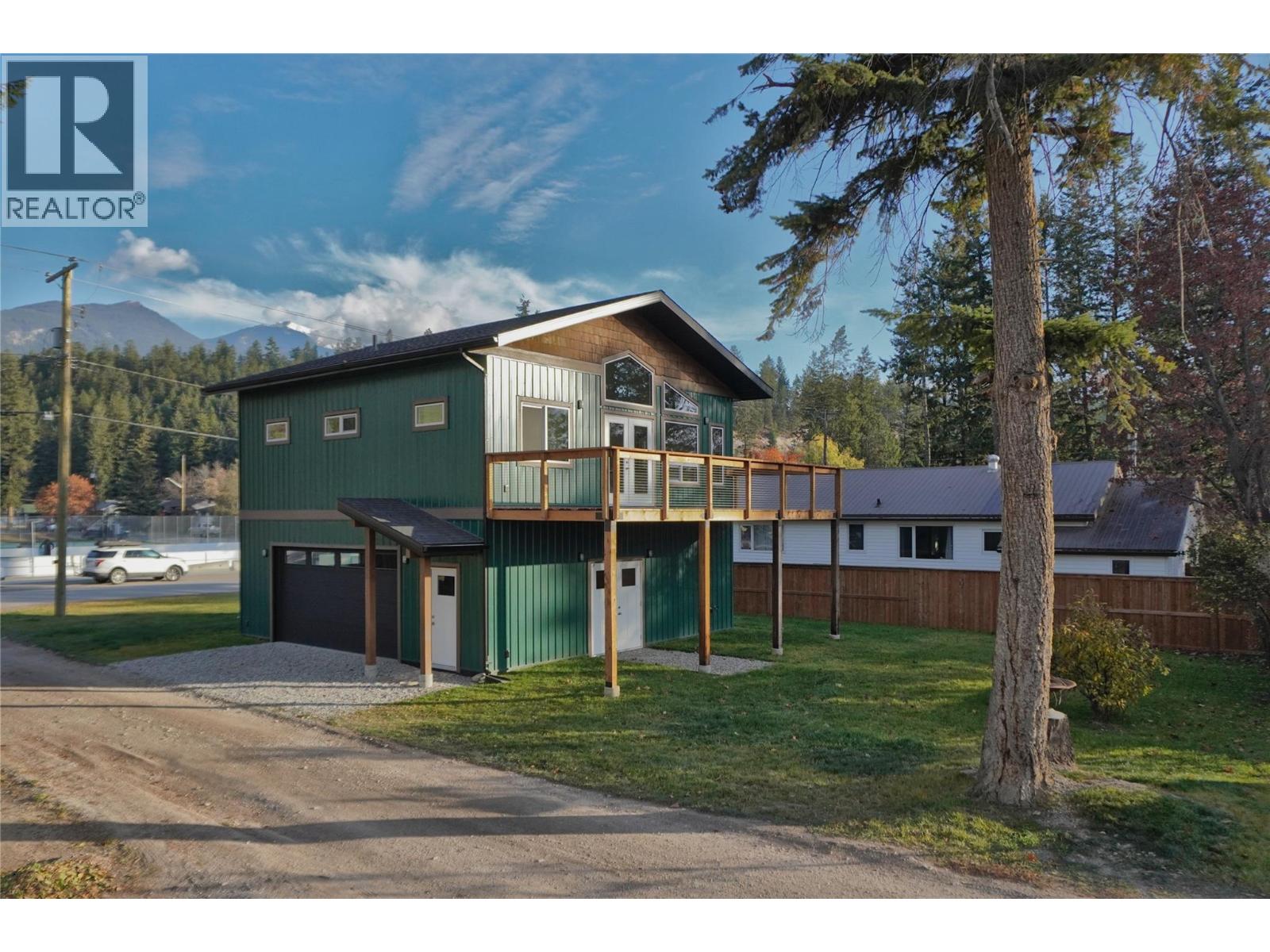 905 13 Avenue S, Golden, British Columbia  V0A 1H0 - Photo 6 - 10393657