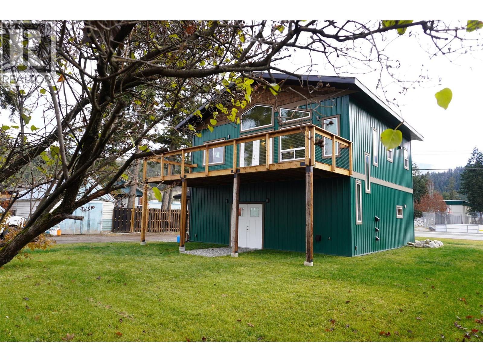 905 13 Avenue S, Golden, British Columbia  V0A 1H0 - Photo 7 - 10393657