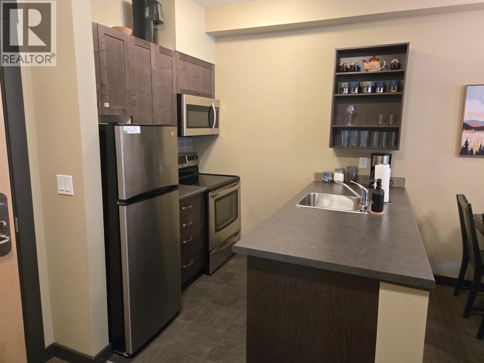 2064 Summit Drive Unit# 109, Panorama, British Columbia  V0A 1T0 - Photo 8 - 10393581