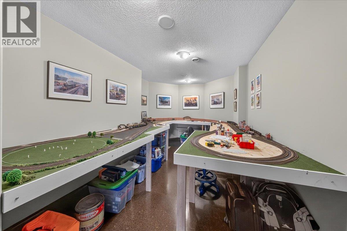 7495 Sun Valley Place, Radium Hot Springs, British Columbia  V0A 1M0 - Photo 34 - 10393625
