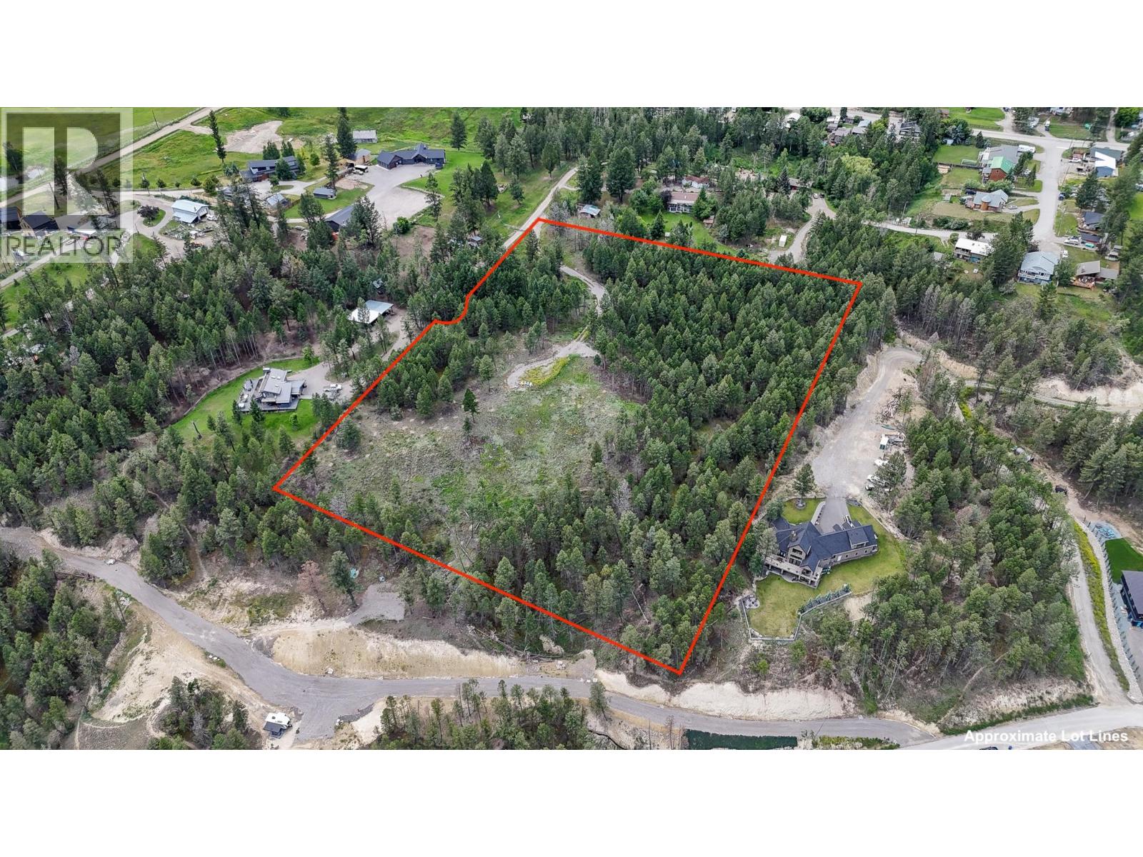 2140 22nd Street, Invermere, British Columbia  V0A 1K4 - Photo 2 - 10393682