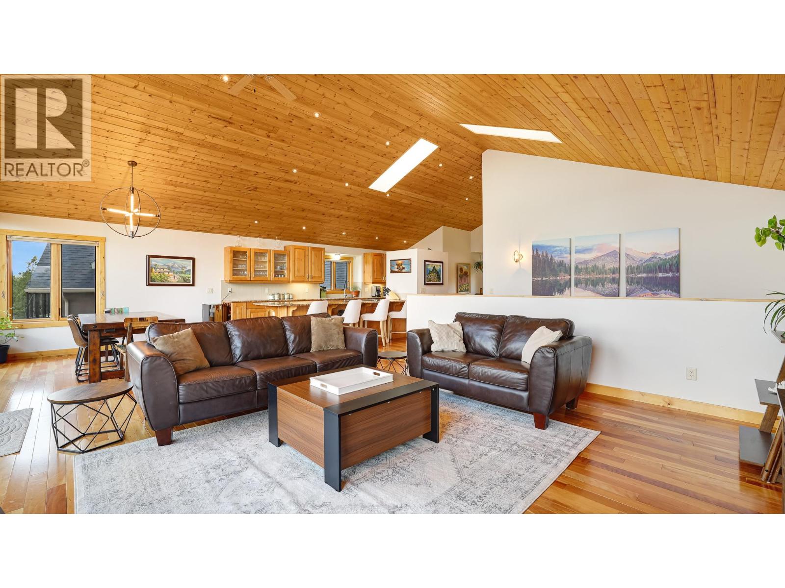 1910 Pineridge Drive, Invermere, British Columbia  V0A 1K4 - Photo 4 - 10393525