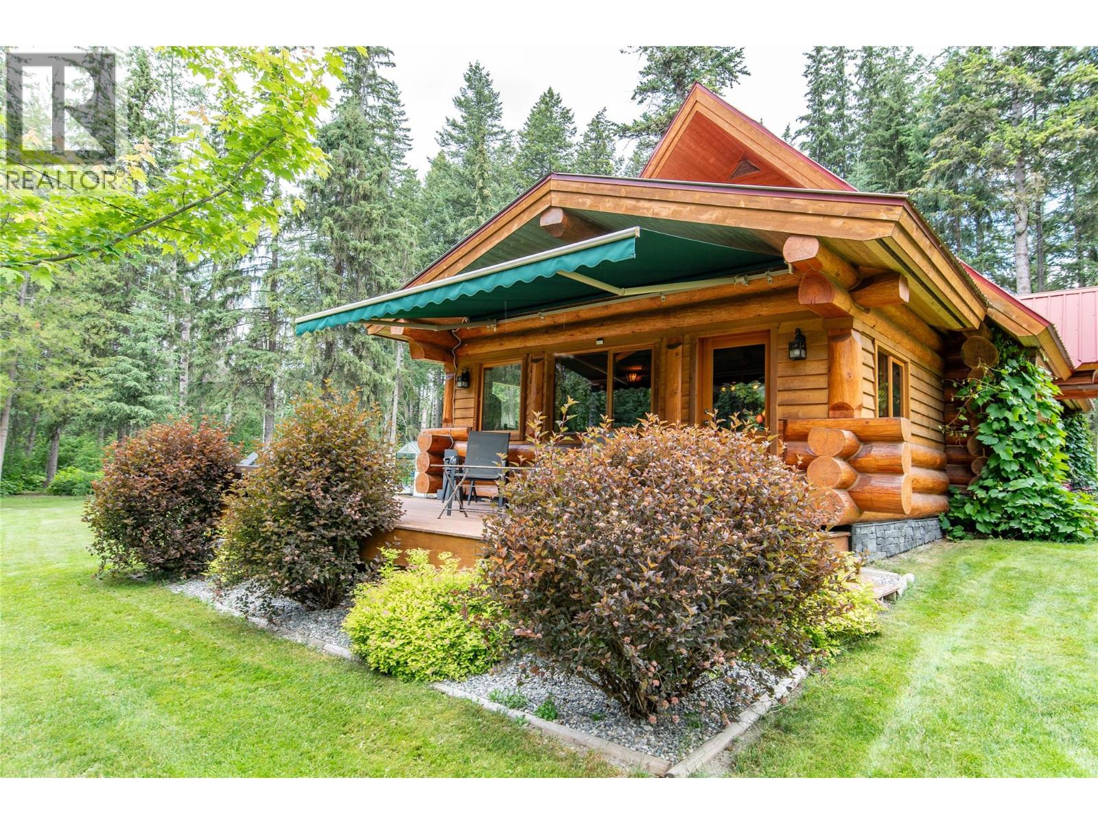 2622 95 Highway S, Golden, British Columbia  V0A 1H4 - Photo 2 - 10393688