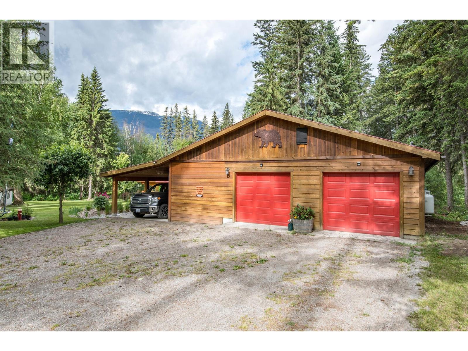 2622 95 Highway S, Golden, British Columbia  V0A 1H4 - Photo 27 - 10393688