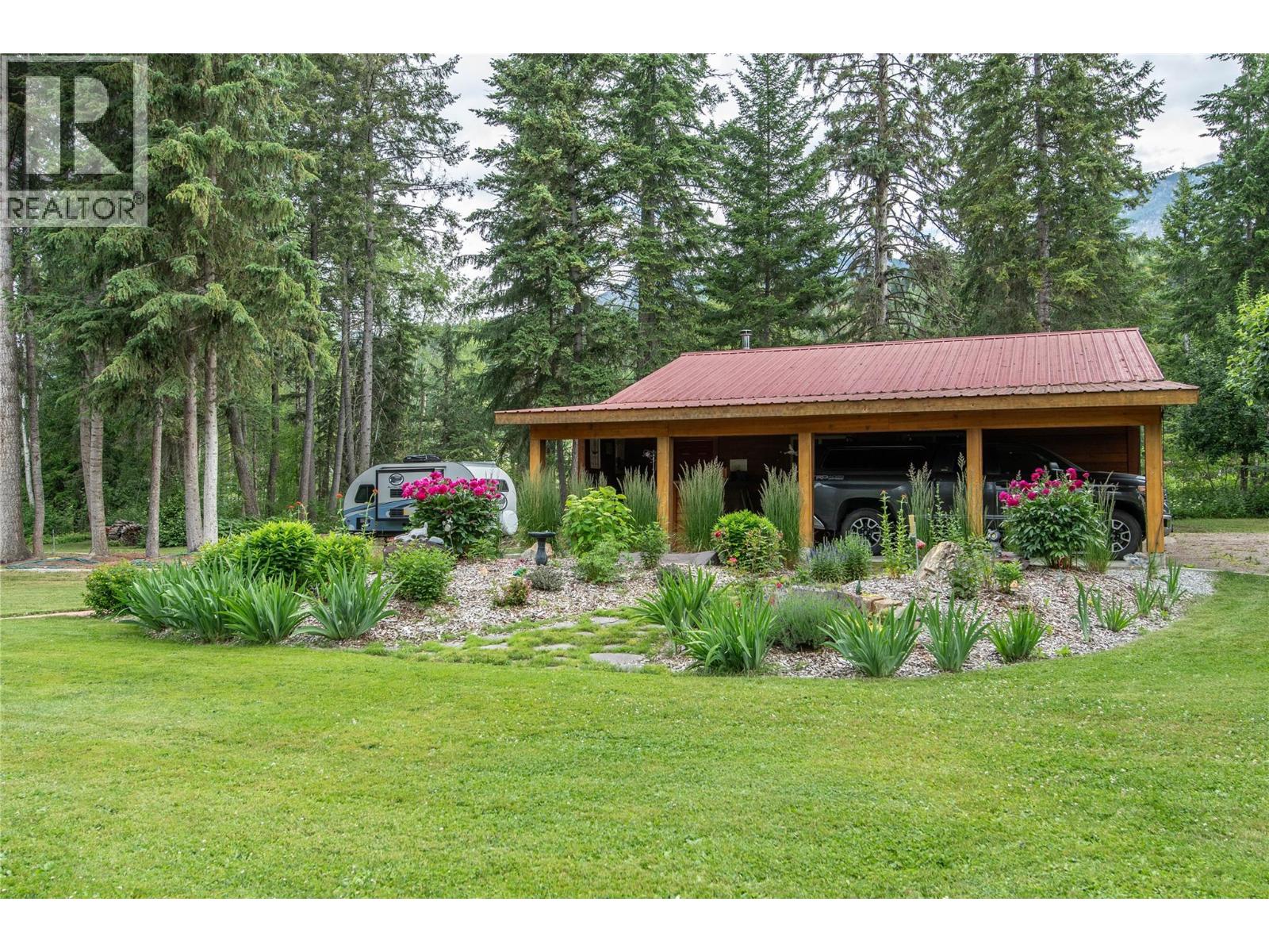 2622 95 Highway S, Golden, British Columbia  V0A 1H4 - Photo 32 - 10393688
