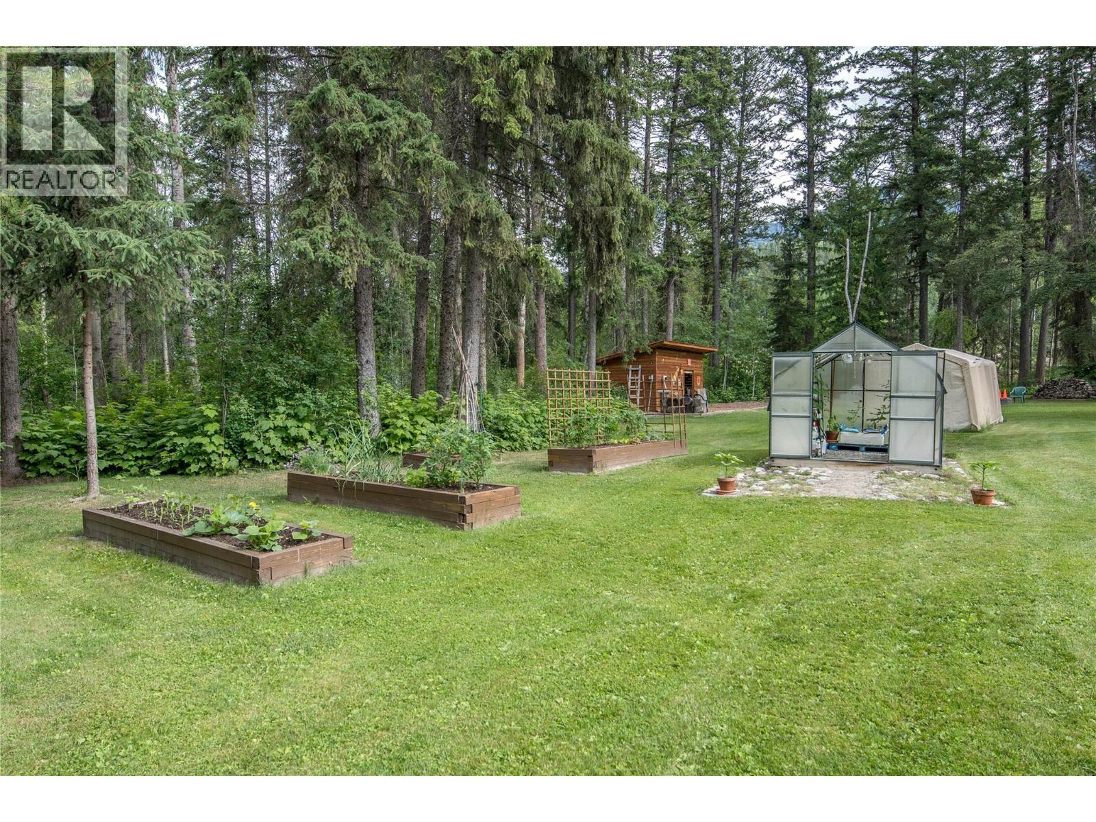 2622 95 Highway S, Golden, British Columbia  V0A 1H4 - Photo 33 - 10393688