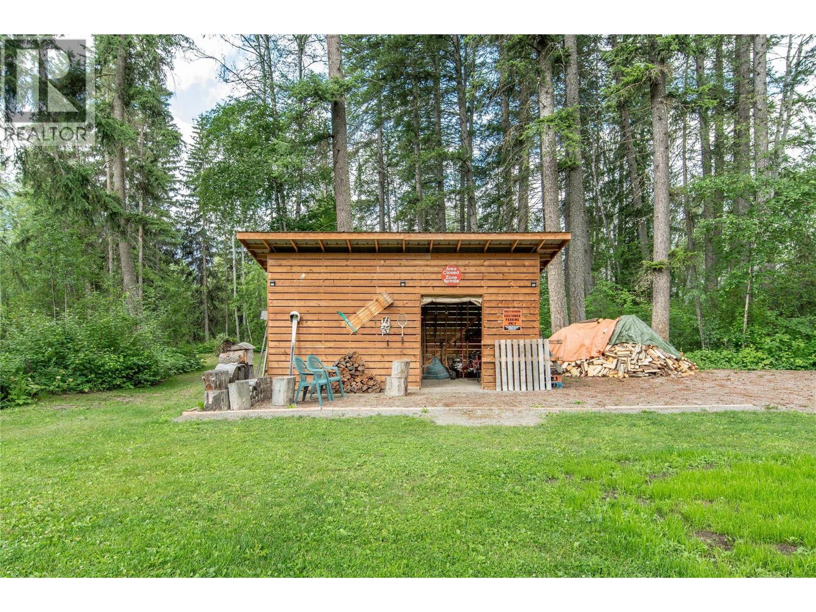 2622 95 Highway S, Golden, British Columbia  V0A 1H4 - Photo 34 - 10393688