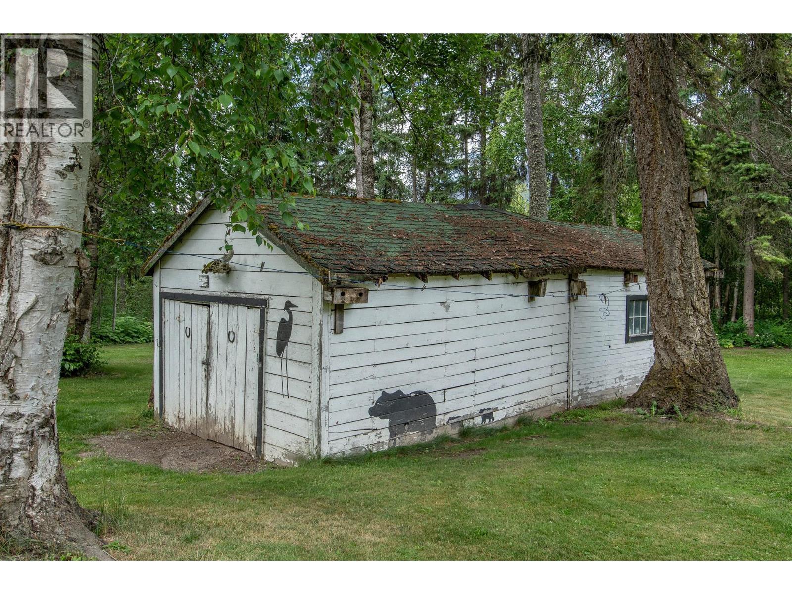 2622 95 Highway S, Golden, British Columbia  V0A 1H4 - Photo 35 - 10393688