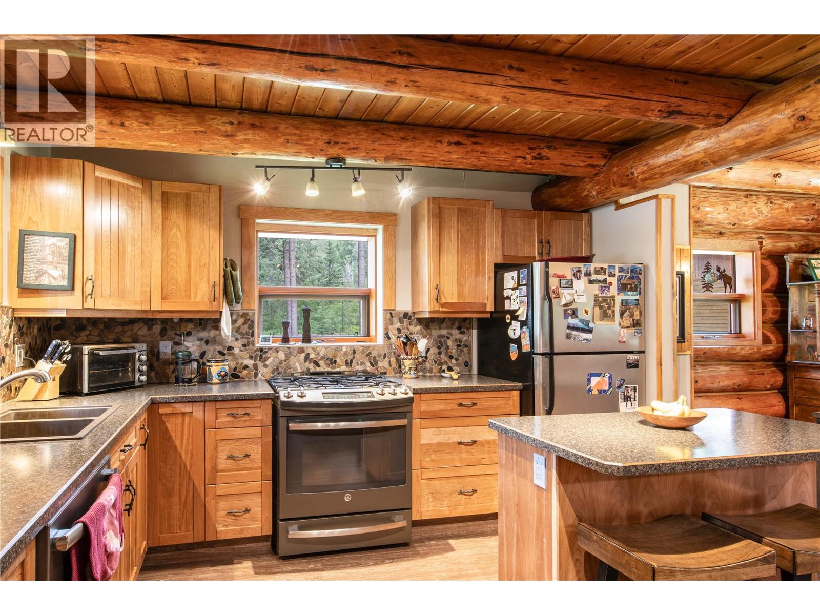 2622 95 Highway S, Golden, British Columbia  V0A 1H4 - Photo 8 - 10393688