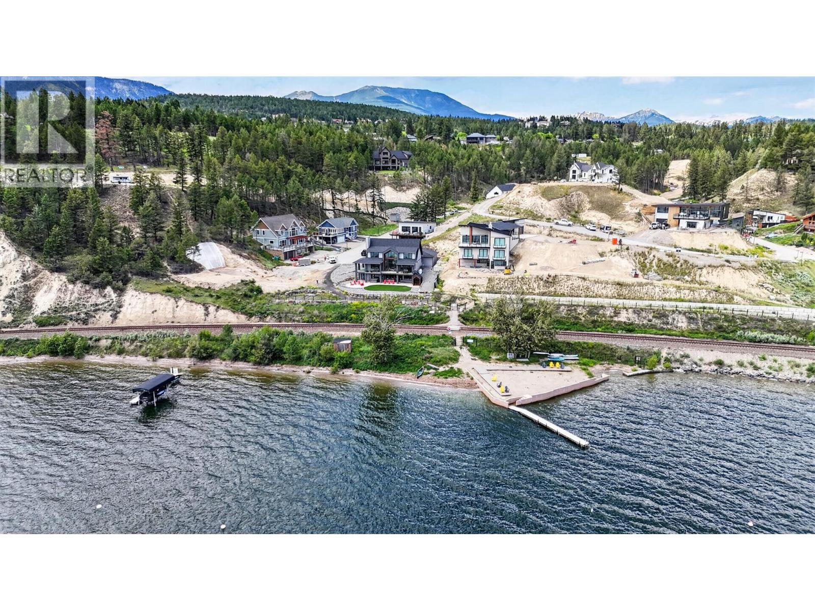 675 Taynton Drive, Invermere, British Columbia  V0A 1K0 - Photo 4 - 10393704