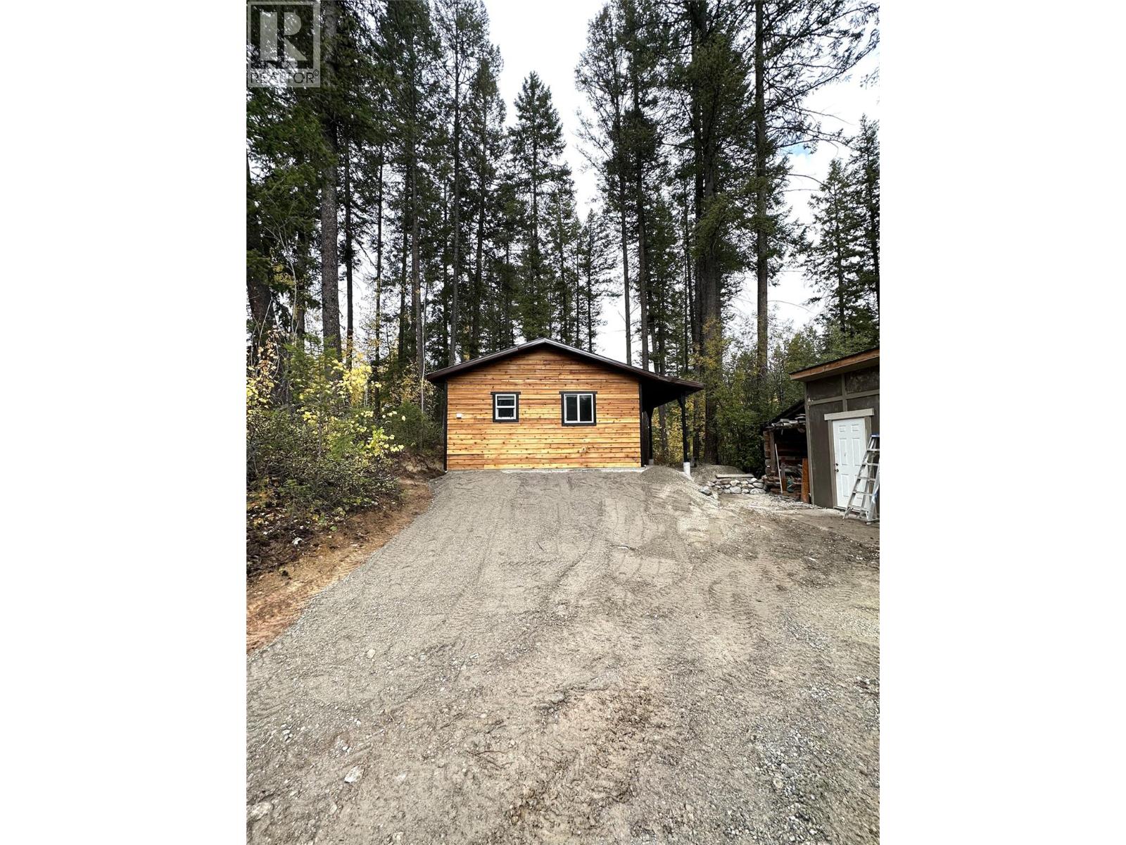 787 Golden Donald Upper Road, Golden, British Columbia  V0A 1H1 - Photo 3 - 10393249