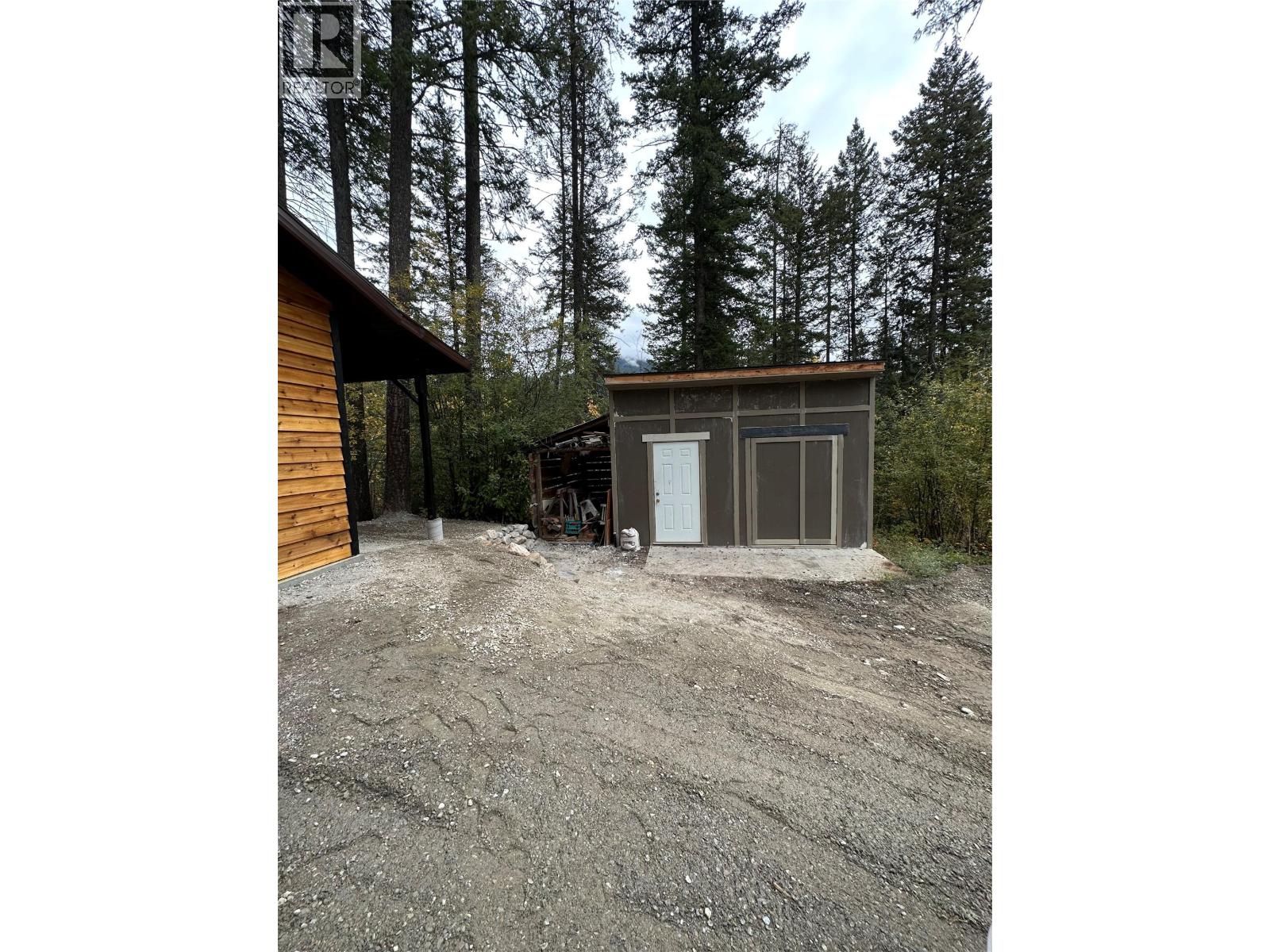 787 Golden Donald Upper Road, Golden, British Columbia  V0A 1H1 - Photo 4 - 10393249