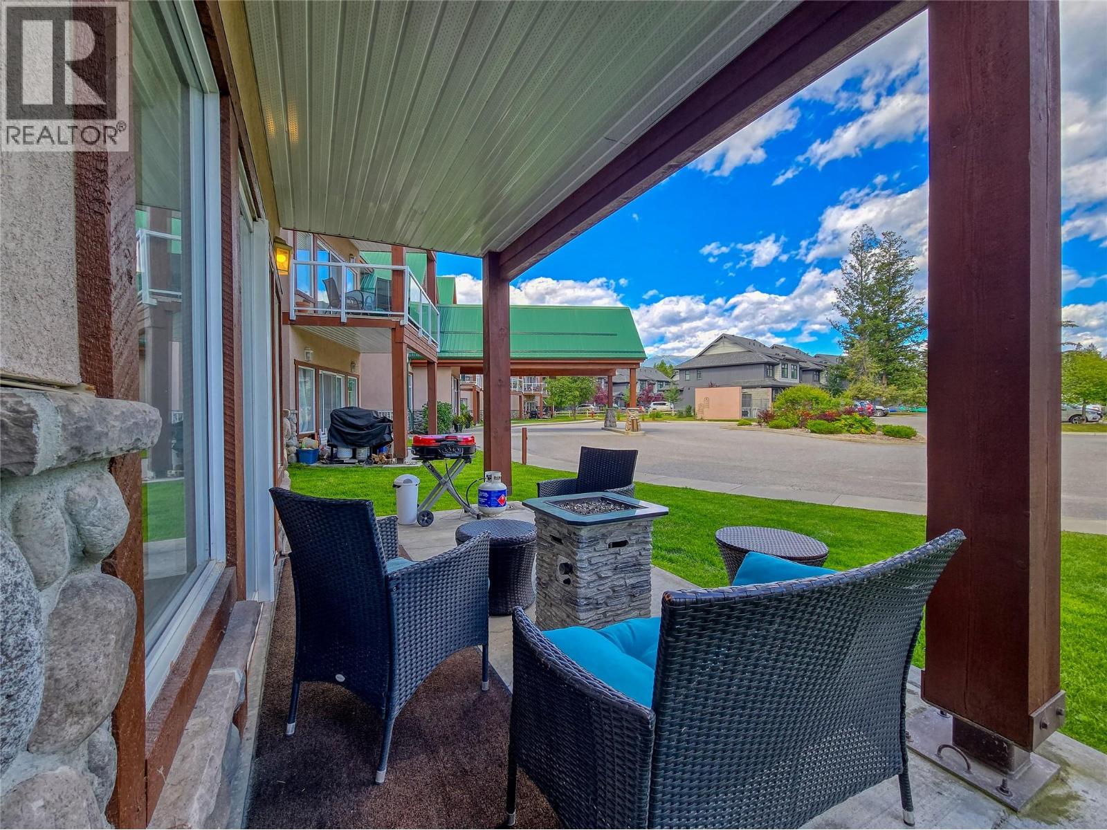 701 14a Crescent Unit# 102, Invermere, British Columbia  V0A 1K0 - Photo 2 - 10393348