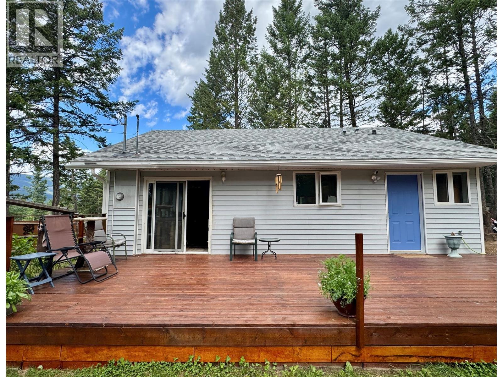 4949 Luxor Creek Road, Edgewater, British Columbia