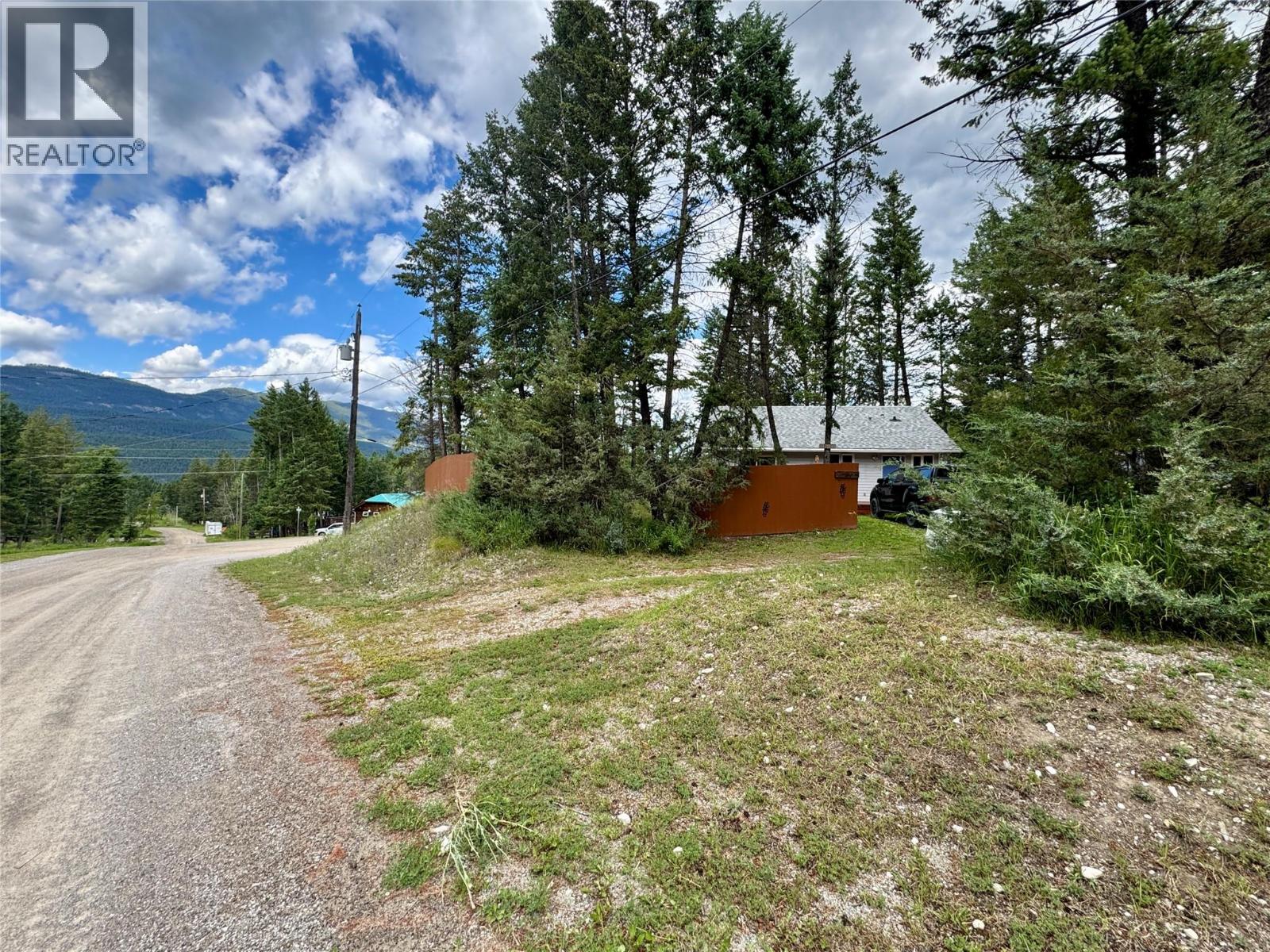 4949 Luxor Creek Road, Edgewater, British Columbia  V0A 1B0 - Photo 35 - 10393620