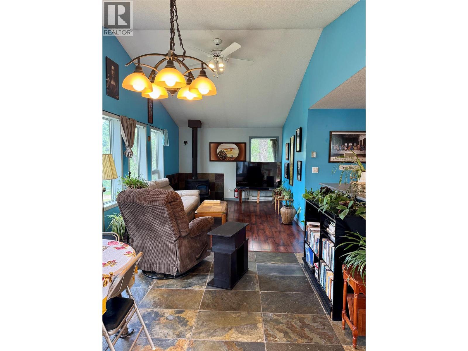 4949 Luxor Creek Road, Edgewater, British Columbia  V0A 1B0 - Photo 5 - 10393620
