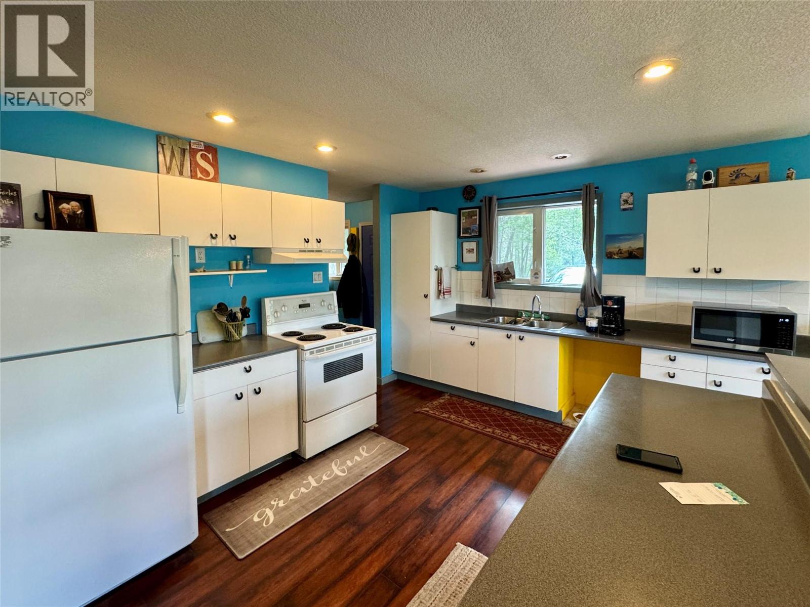 4949 Luxor Creek Road, Edgewater, British Columbia  V0A 1B0 - Photo 9 - 10393620