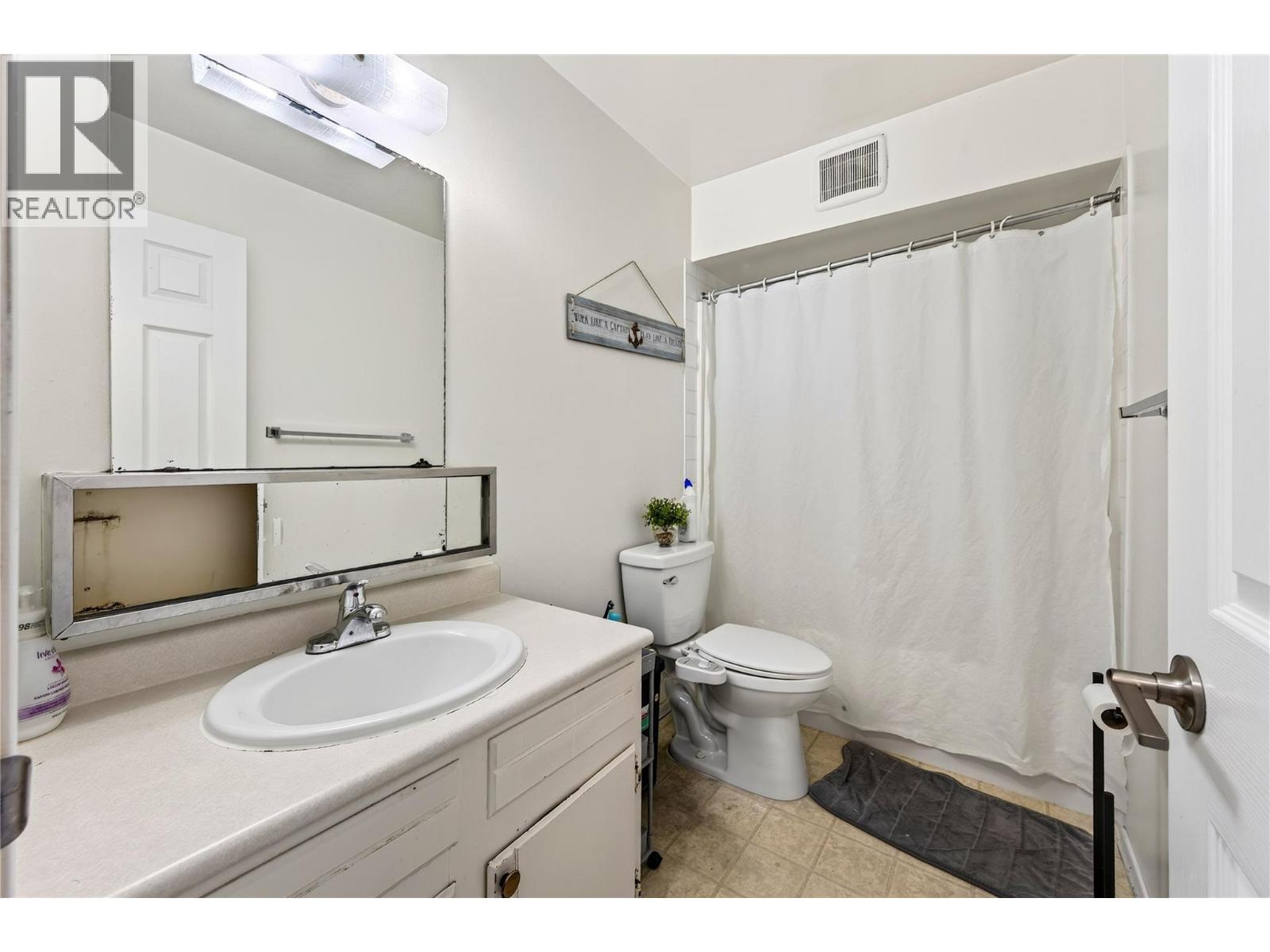 1252 Alexander Drive, Golden, British Columbia  V0A 1H0 - Photo 18 - 10394001