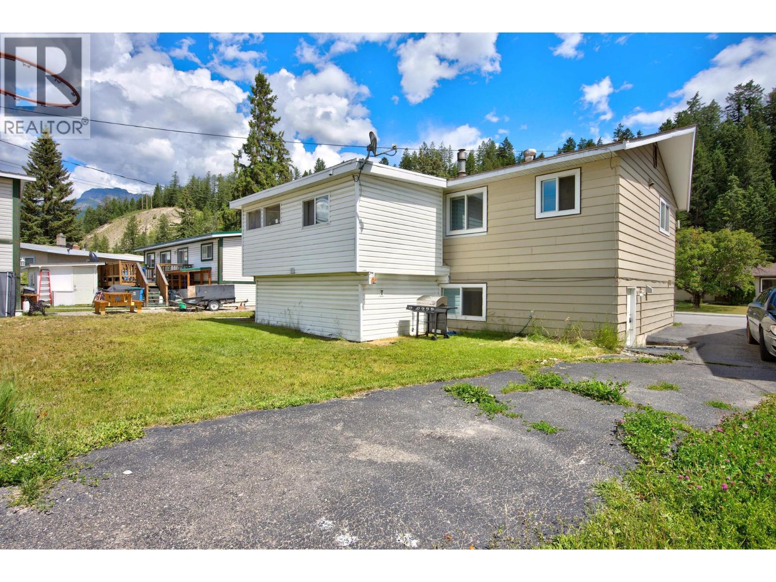 1252 Alexander Drive, Golden, British Columbia  V0A 1H0 - Photo 36 - 10394001