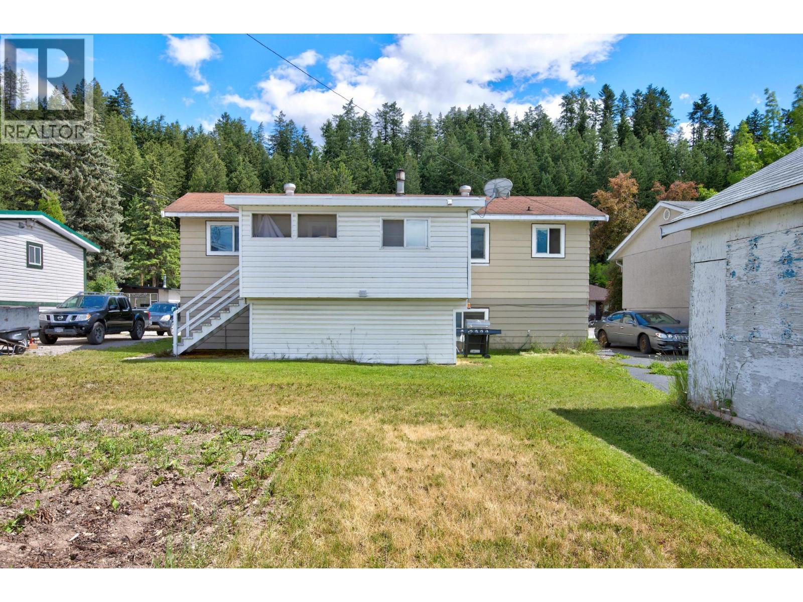 1252 Alexander Drive, Golden, British Columbia  V0A 1H0 - Photo 38 - 10394001