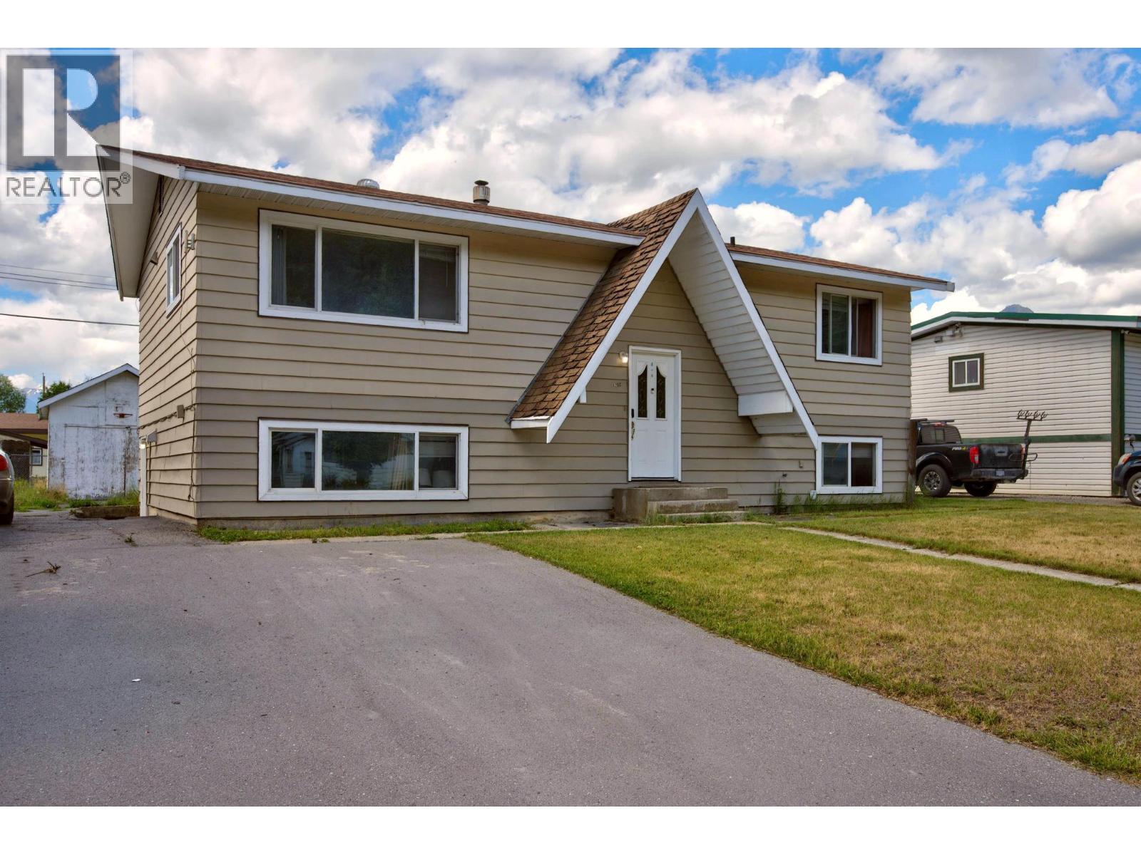 1252 Alexander Drive, Golden, British Columbia  V0A 1H0 - Photo 43 - 10394001
