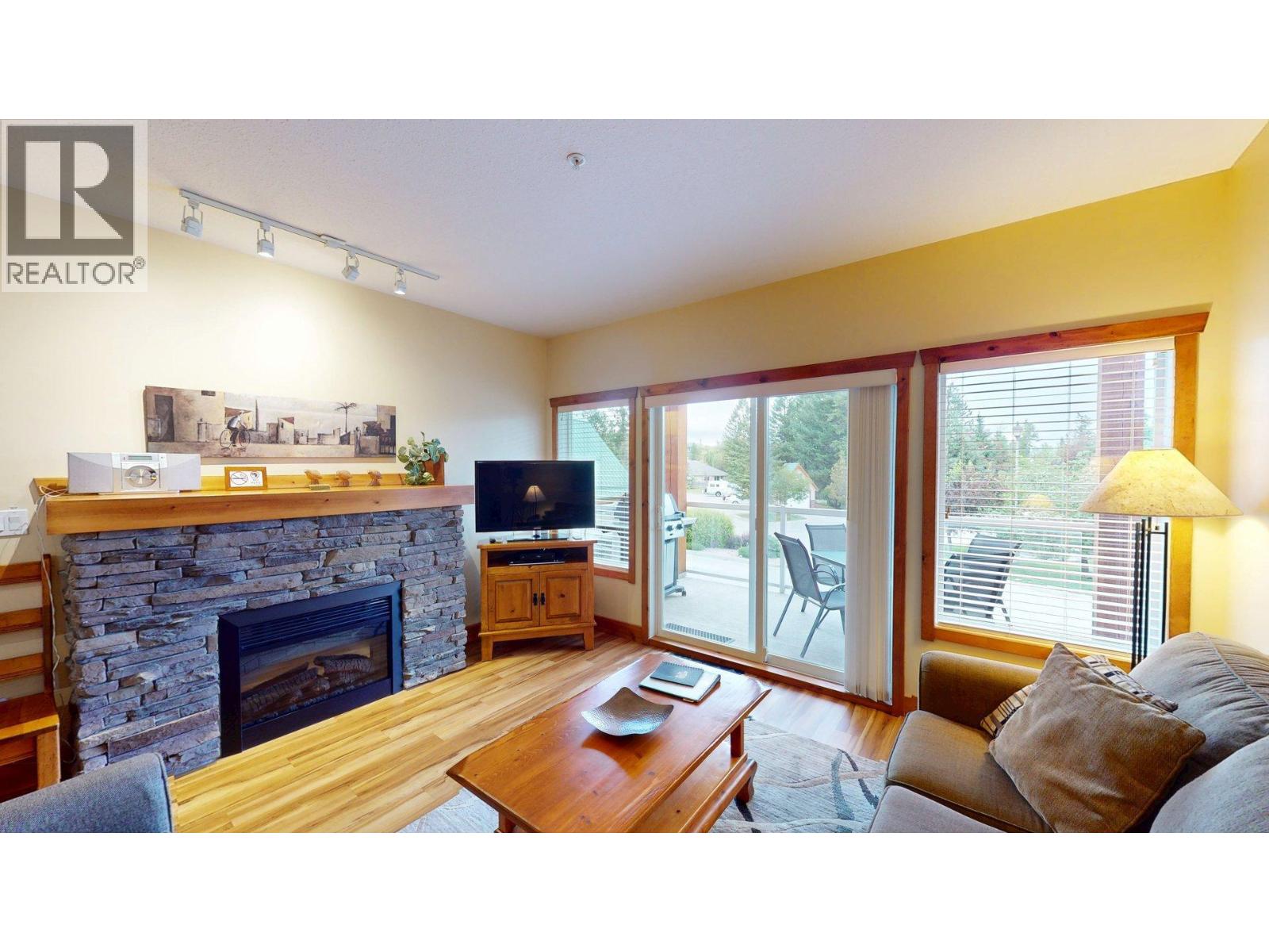 701 14a Crescent Unit# 213 I, Invermere, British Columbia  V0A 1K0 - Photo 2 - 10393824