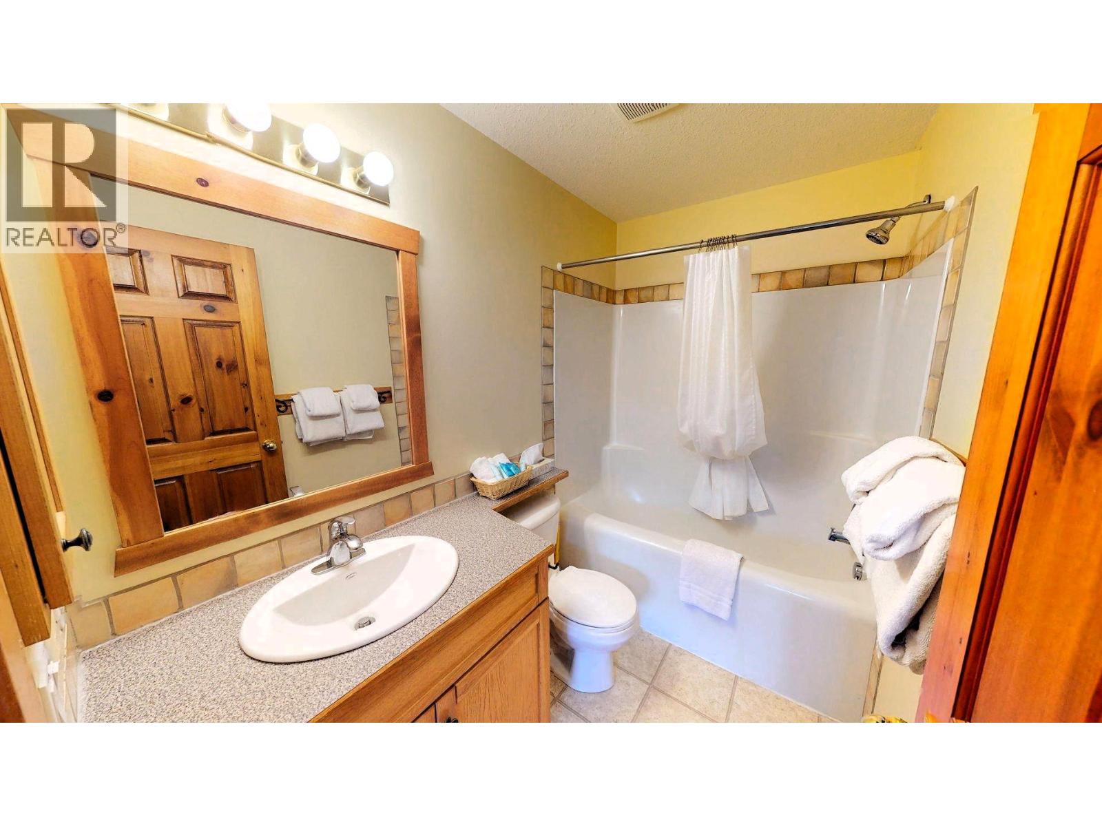 701 14a Crescent Unit# 213 I, Invermere, British Columbia  V0A 1K0 - Photo 23 - 10393824
