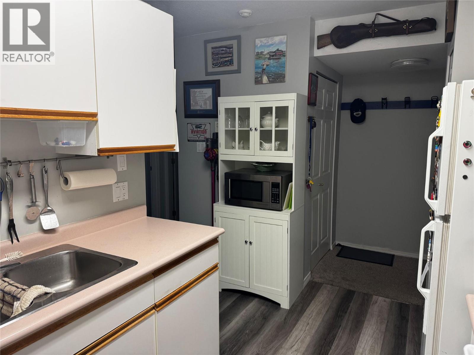 521 8th Avenue N Unit# 203, Golden, British Columbia  V0A 1H0 - Photo 5 - 10393932