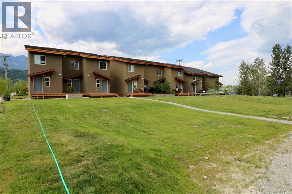 1110 11th Avenue S, Golden, British Columbia  V0A 1H0 - Photo 4 - 10393831