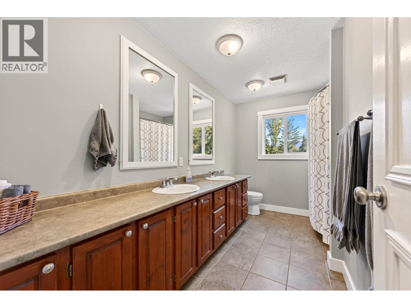 1325 Pine Drive, Golden, British Columbia  V0A 1H1 - Photo 32 - 10394192