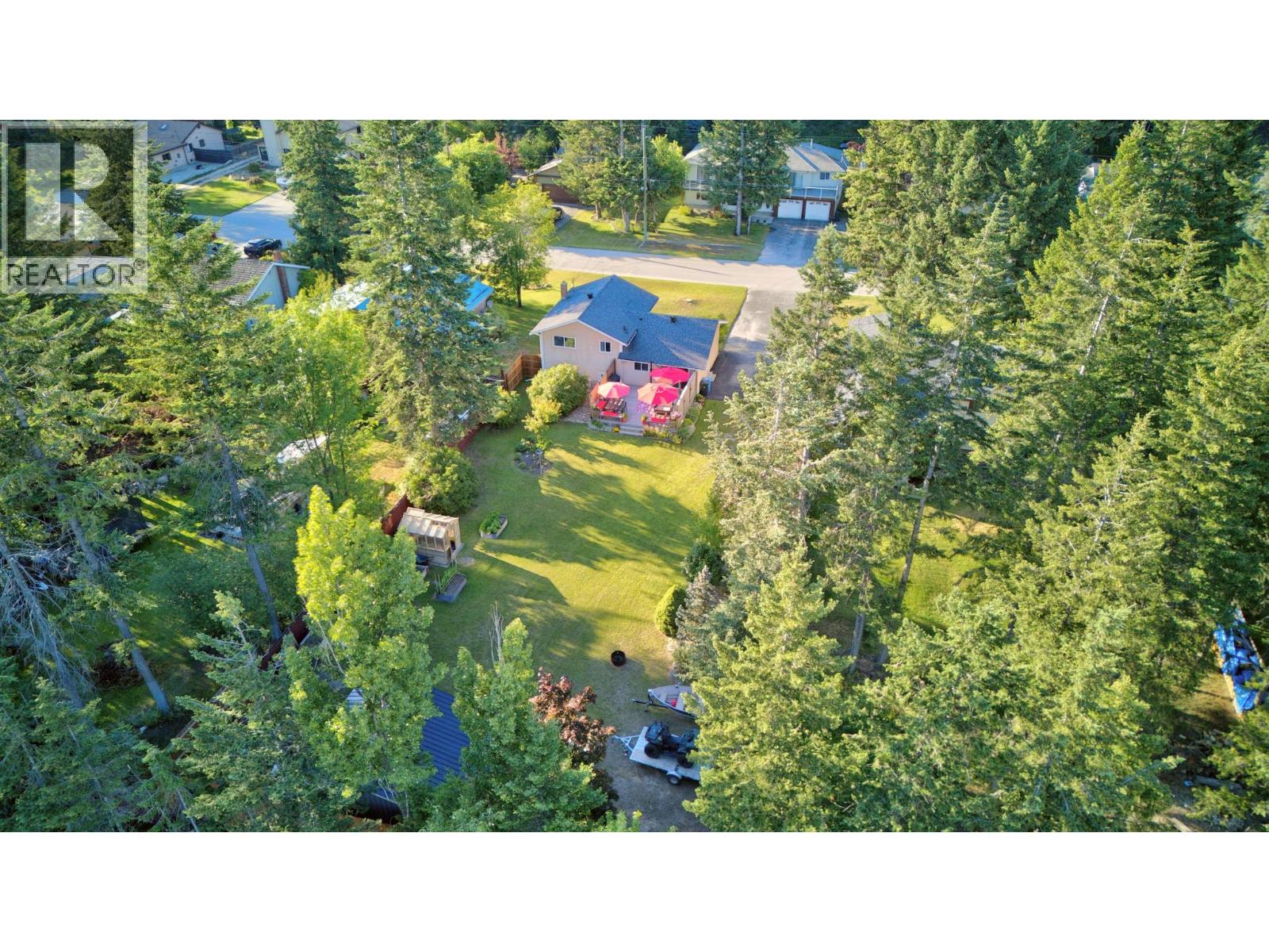 1325 Pine Drive, Golden, British Columbia  V0A 1H1 - Photo 5 - 10394192