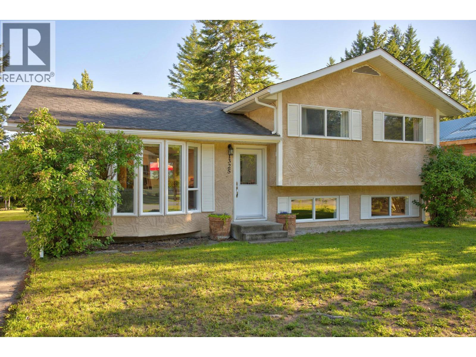 1325 Pine Drive, Golden, British Columbia  V0A 1H1 - Photo 68 - 10394192