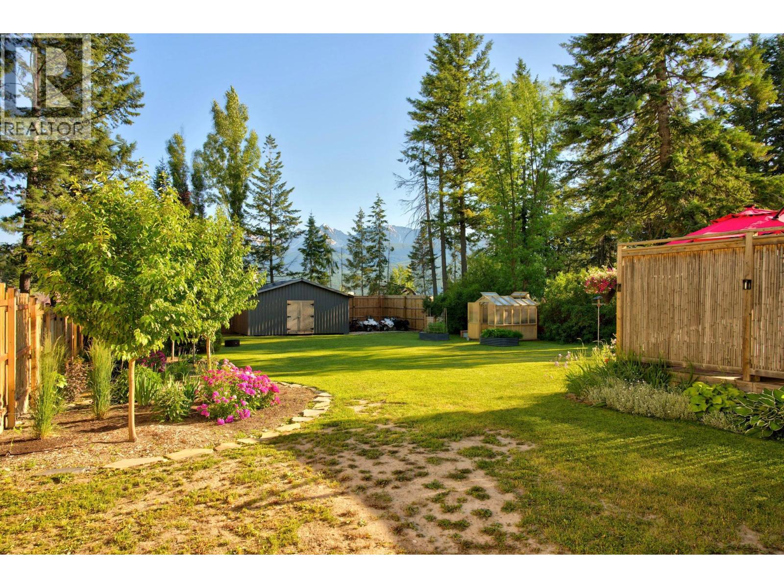 1325 Pine Drive, Golden, British Columbia  V0A 1H1 - Photo 7 - 10394192