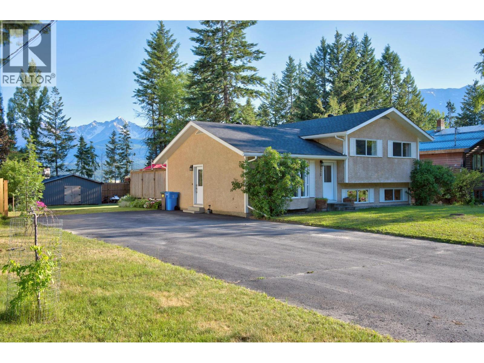 1325 Pine Drive, Golden, British Columbia  V0A 1H1 - Photo 75 - 10394192
