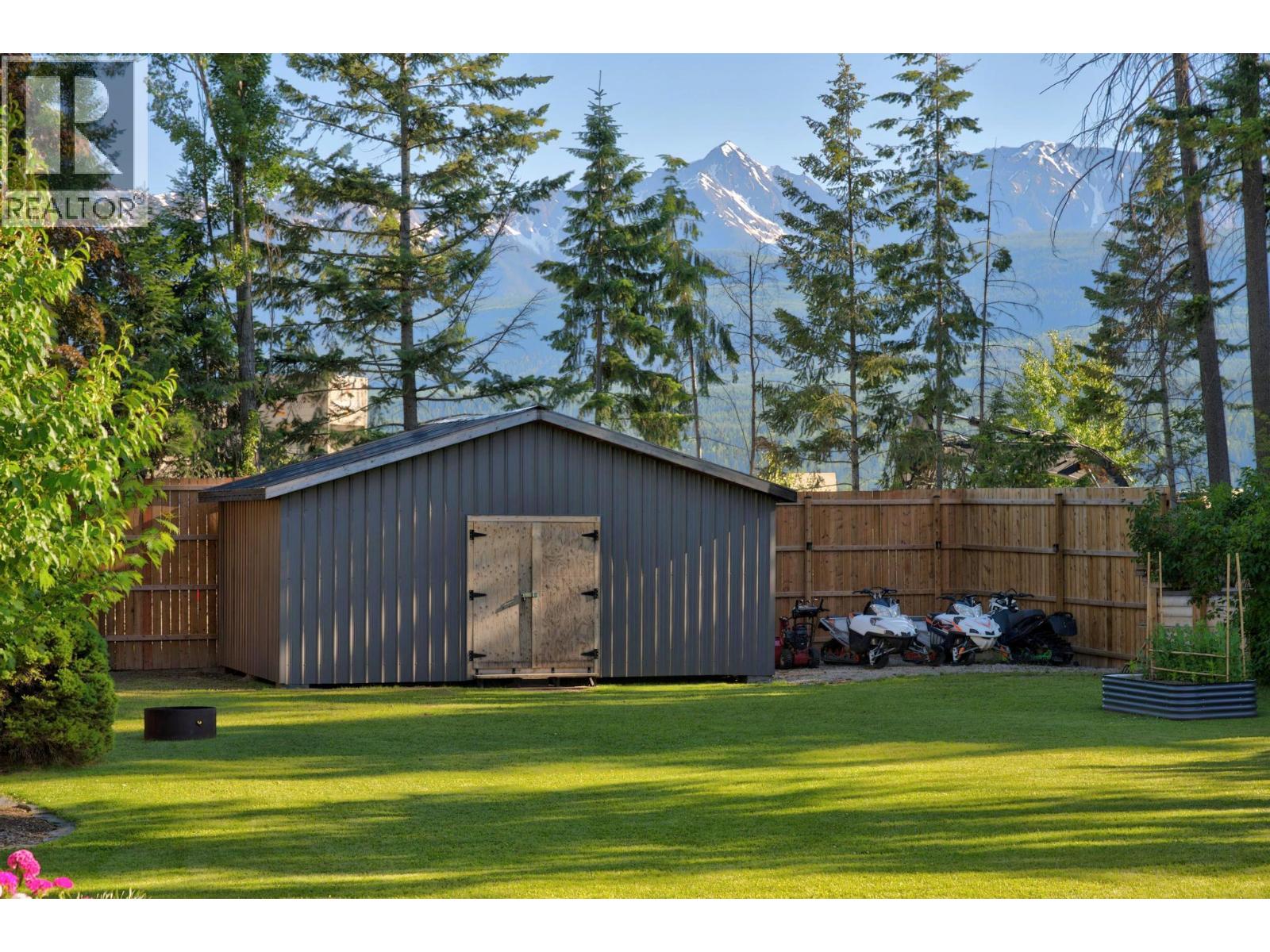 1325 Pine Drive, Golden, British Columbia  V0A 1H1 - Photo 8 - 10394192