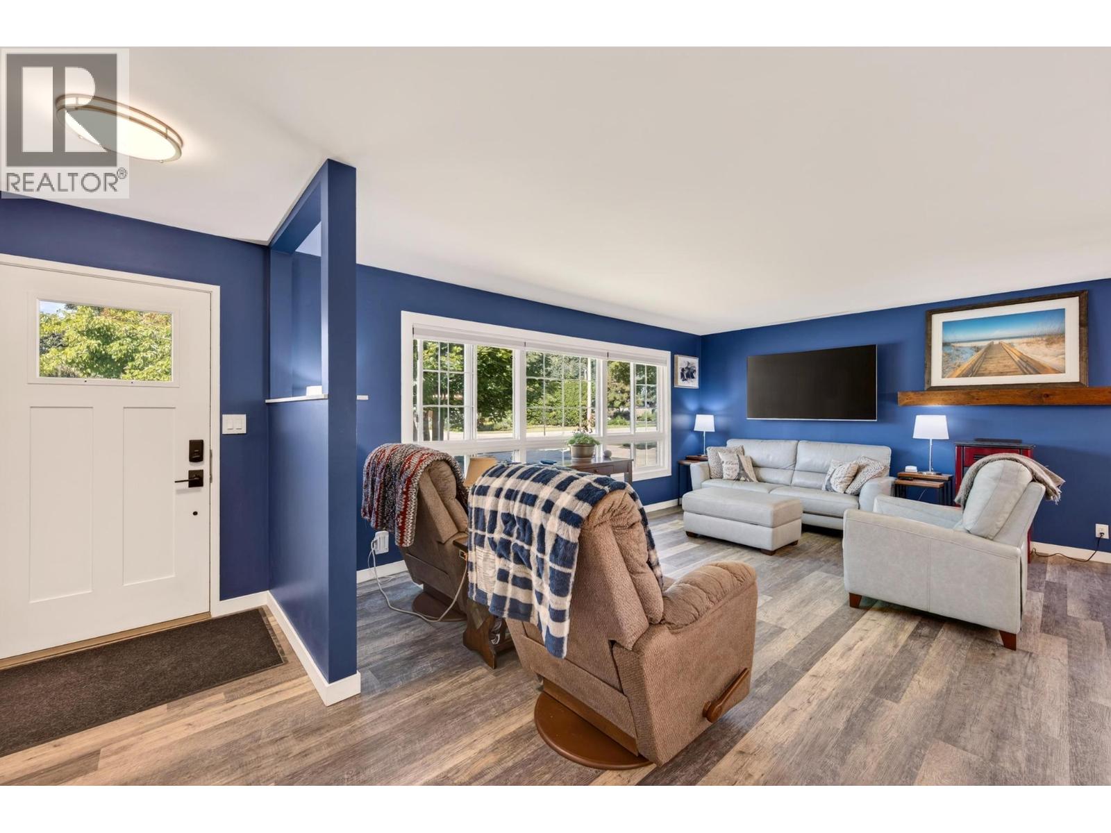 506 5th Street, Golden, British Columbia  V0A 1H0 - Photo 6 - 10394196
