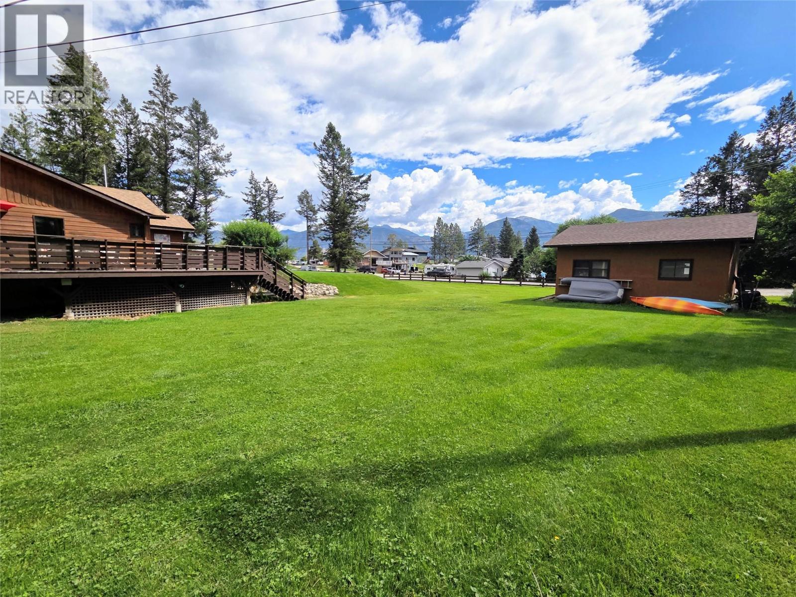 2110 13th Avenue, Invermere, British Columbia  V0A 1K4 - Photo 12 - 10394303