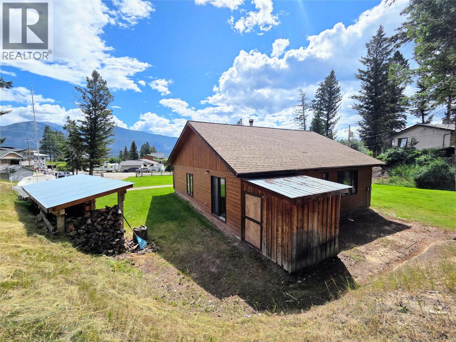 2110 13th Avenue, Invermere, British Columbia  V0A 1K4 - Photo 9 - 10394303