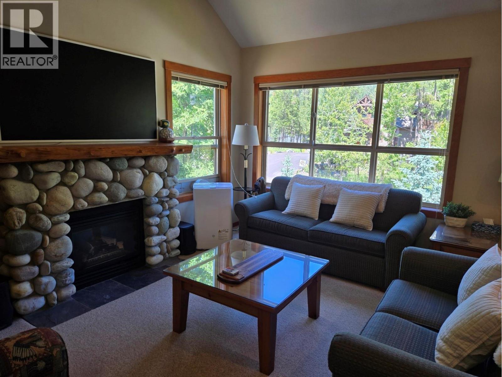 2075 Summit Drive Unit# 27, Panorama, British Columbia  V0A 1T0 - Photo 14 - 10394374