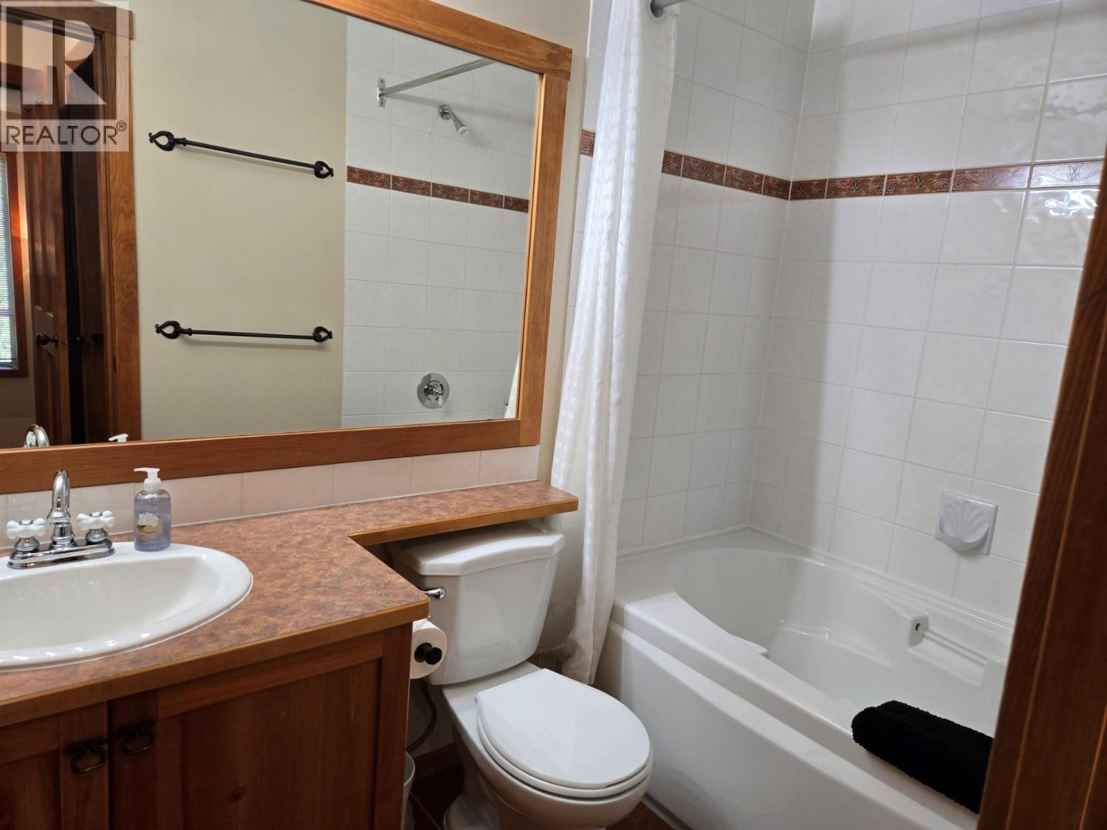 2075 Summit Drive Unit# 27, Panorama, British Columbia  V0A 1T0 - Photo 18 - 10394374