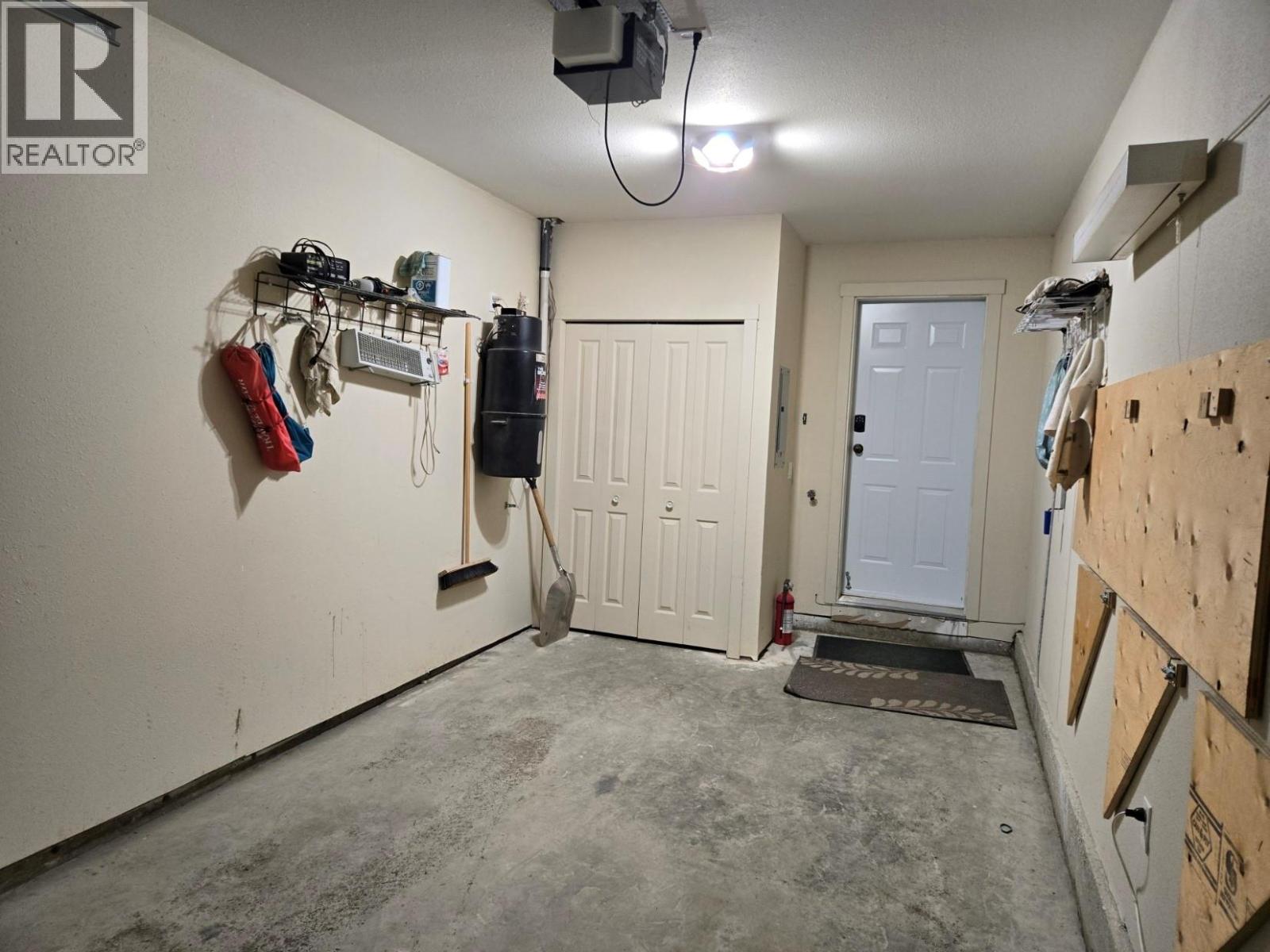2075 Summit Drive Unit# 27, Panorama, British Columbia  V0A 1T0 - Photo 3 - 10394374