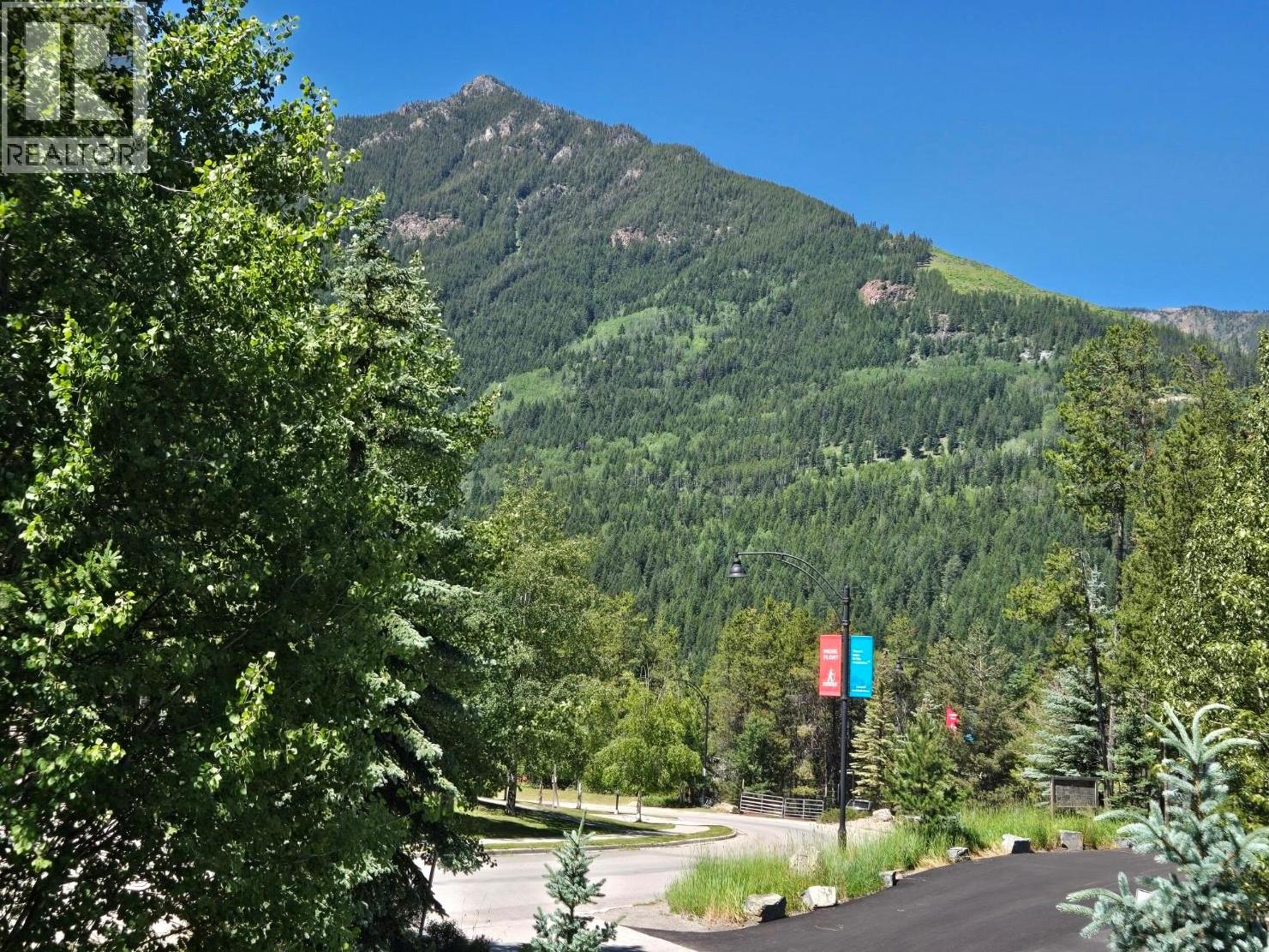 2075 Summit Drive Unit# 27, Panorama, British Columbia  V0A 1T0 - Photo 8 - 10394374