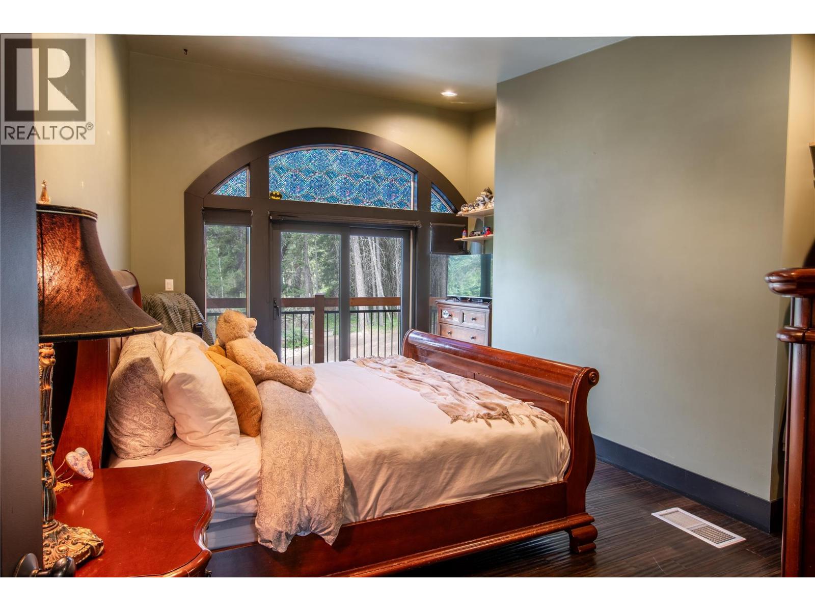 631 Lapp Road, Golden, British Columbia  V0A 1H3 - Photo 8 - 10394469