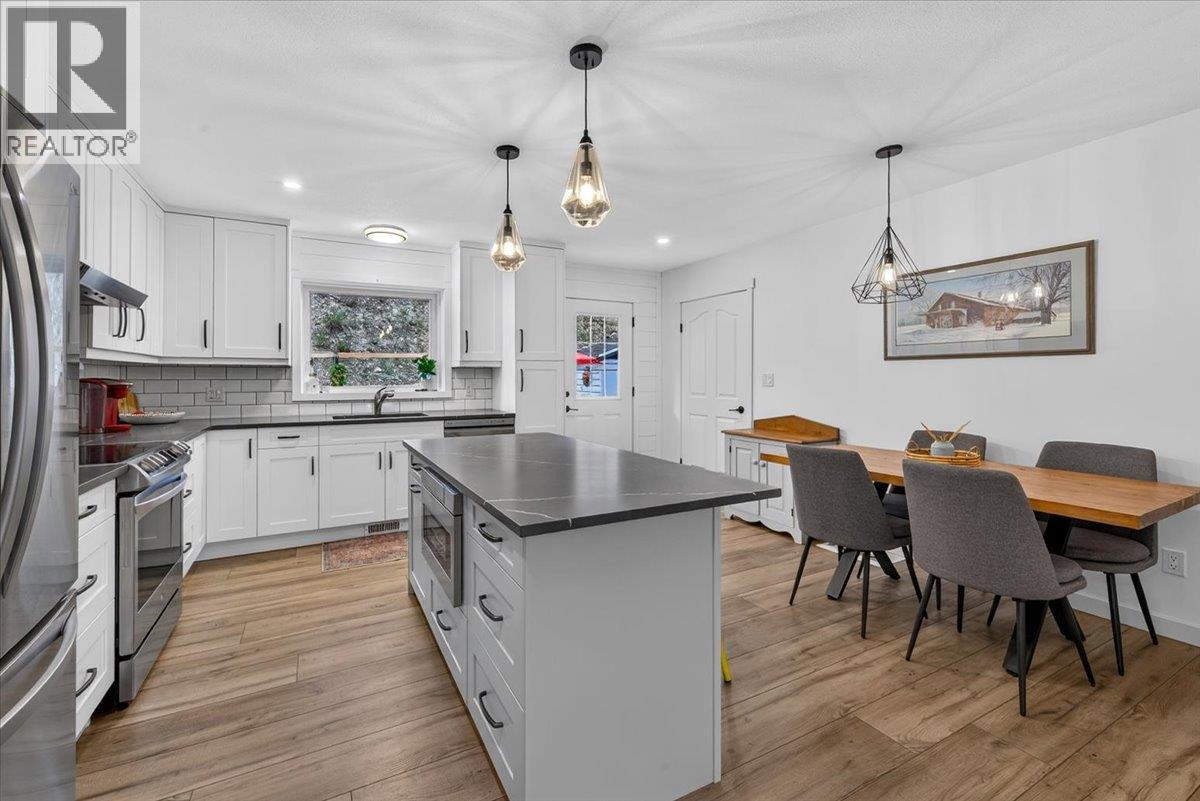 1810 15th Avenue, Invermere, British Columbia  V0A 1K4 - Photo 11 - 10394488